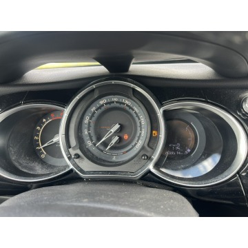 Citroen DS3  Hatchback 2015,  1.6 diesel - Na sprzedaż za 15 000 zł - Zagórów - zdjęcie 10
