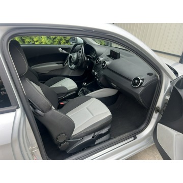 Audi A1  Hatchback 2012,  1.6 diesel - Na sprzedaż za 21 999 zł - Gostyń - zdjęcie 6
