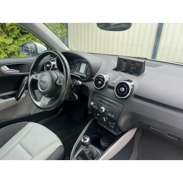 Audi A1  Hatchback 2012,  1.6 diesel - Na sprzedaż za 21 999 zł - Gostyń - zdjęcie 7