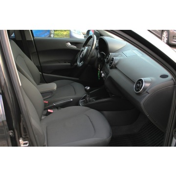 Audi A1  Hatchback 2012,  1.6 diesel - Na sprzedaż za 29 500 zł - Harklowa - zdjęcie 11