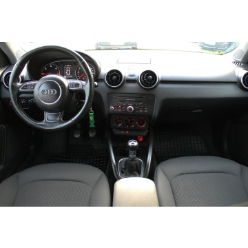 Audi A1  Hatchback 2012,  1.6 diesel - Na sprzedaż za 29 500 zł - Harklowa - zdjęcie 10