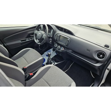 Toyota Yaris  Hatchback 2019,  1.5 benzyna - Na sprzedaż za 49 900 zł - Warszawa - zdjęcie 5