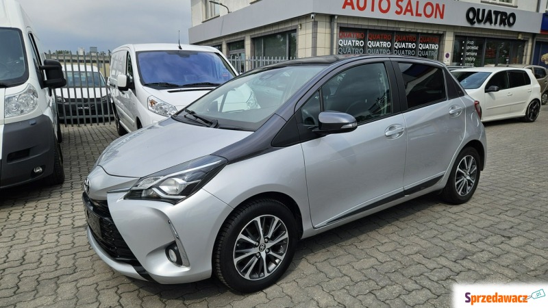 Toyota Yaris  Hatchback 2019,  1.5 benzyna - Na sprzedaż za 49 900 zł - Warszawa