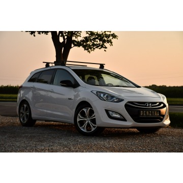 Hyundai i30  Hatchback 2014,  1.6 benzyna - Na sprzedaż za 26 999 zł - Nowe Sójki - zdjęcie 4
