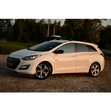 Hyundai i30  Hatchback 2014,  1.6 benzyna - Na sprzedaż za 26 999 zł - Nowe Sójki - zdjęcie 9