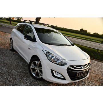 Hyundai i30  Hatchback 2014,  1.6 benzyna - Na sprzedaż za 26 999 zł - Nowe Sójki - zdjęcie 6