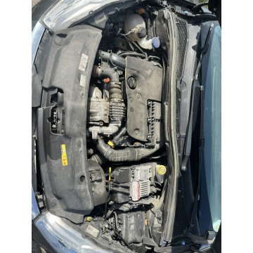 Peugeot 208  Hatchback 2017,  1.6 diesel - Na sprzedaż za 17 900 zł - Zagórów - zdjęcie 10