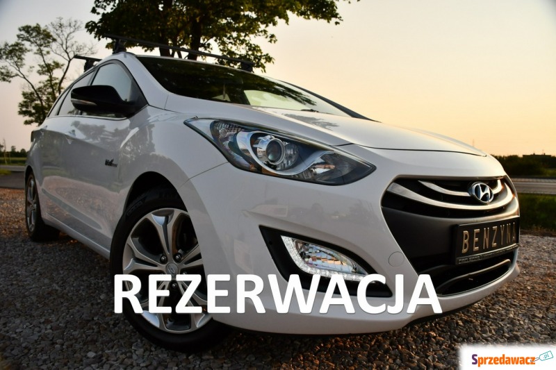 Hyundai i30  Hatchback 2014,  1.6 benzyna - Na sprzedaż za 26 999 zł - Nowe Sójki