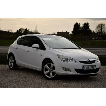 Opel Astra  Hatchback 2011,  1.4 benzyna - Na sprzedaż za 21 999 zł - Nowe Sójki - zdjęcie 2