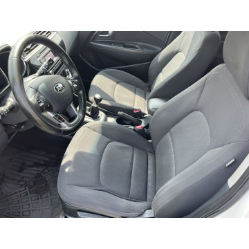 Kia Rio  Hatchback 2016,  1.2 benzyna - Na sprzedaż za 18 900 zł - Zagórów - zdjęcie 7