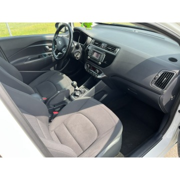 Kia Rio  Hatchback 2016,  1.2 benzyna - Na sprzedaż za 18 900 zł - Zagórów - zdjęcie 9