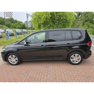 Volkswagen Touran  Minivan/Van 2018,  1.6 diesel, automat - Na sprzedaż za 57 900 zł - Cielcza - zdjęcie 4