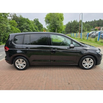 Volkswagen Touran  Minivan/Van 2018,  1.6 diesel, automat - Na sprzedaż za 57 900 zł - Cielcza - zdjęcie 12