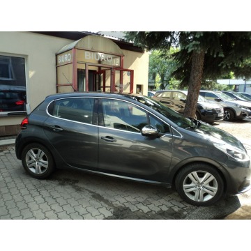 Peugeot 208  Hatchback 2016,  1.2 benzyna - Na sprzedaż za 22 000 zł - Lublin - zdjęcie 4