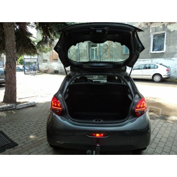 Peugeot 208  Hatchback 2016,  1.2 benzyna - Na sprzedaż za 22 000 zł - Lublin - zdjęcie 7