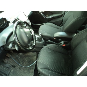 Peugeot 208  Hatchback 2016,  1.2 benzyna - Na sprzedaż za 22 000 zł - Lublin - zdjęcie 10
