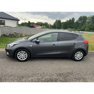 Kia Ceed  Hatchback 2012,  1.6 benzyna - Na sprzedaż za 16 900 zł - Zagórów - zdjęcie 3