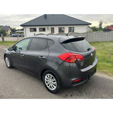Kia Ceed  Hatchback 2012,  1.6 benzyna - Na sprzedaż za 16 900 zł - Zagórów - zdjęcie 4