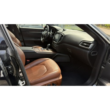 Maserati Ghibli  Sedan/Limuzyna 2017,  3.0 benzyna, automat - Na sprzedaż za 89 900 zł - Gdynia - zdjęcie 9