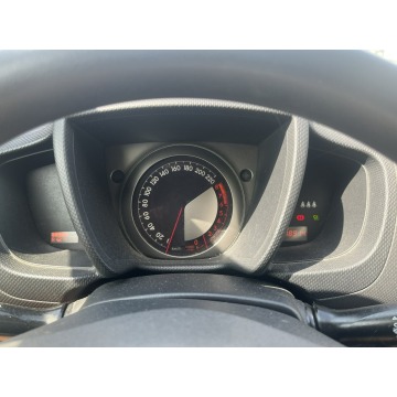 Toyota Urban Cruiser  Hatchback 2013,  1.3 benzyna - Na sprzedaż za 10 000,00 zł - Zagórów - zdjęcie 9