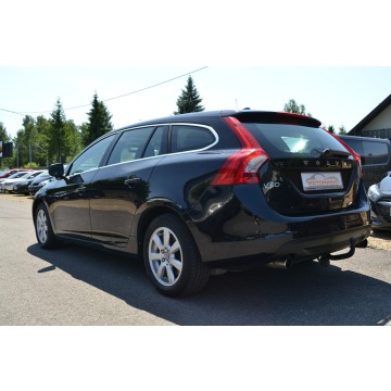 Volvo V60 2011,  2.0 benzyna, automat - Na sprzedaż za 27 900 zł - Częstochowa - zdjęcie 4