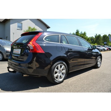 Volvo V60 2011,  2.0 benzyna, automat - Na sprzedaż za 27 900 zł - Częstochowa - zdjęcie 3
