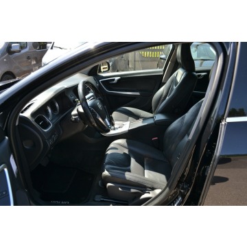 Volvo V60 2011,  2.0 benzyna, automat - Na sprzedaż za 27 900 zł - Częstochowa - zdjęcie 6