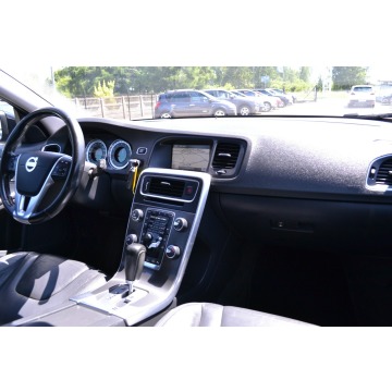 Volvo V60 2011,  2.0 benzyna, automat - Na sprzedaż za 27 900 zł - Częstochowa - zdjęcie 12