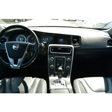 Volvo V60 2011,  2.0 benzyna, automat - Na sprzedaż za 27 900 zł - Częstochowa - zdjęcie 10
