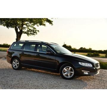 Volvo V70 2015,  2.0 diesel, automat - Na sprzedaż za 36 999 zł - Nowe Sójki - zdjęcie 9