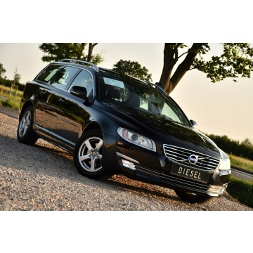 Volvo V70 2015,  2.0 diesel, automat - Na sprzedaż za 36 999 zł - Nowe Sójki - zdjęcie 11