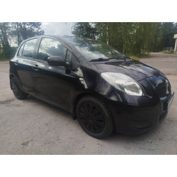 Toyota Yaris - 5drzwi bez korozji zadbana w cenie wszystkie opłaty