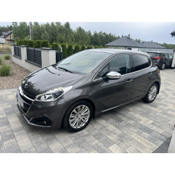 Peugeot 208  Hatchback 2018,  1.6 diesel - Na sprzedaż za 30 000 zł - Zagórów - zdjęcie 5