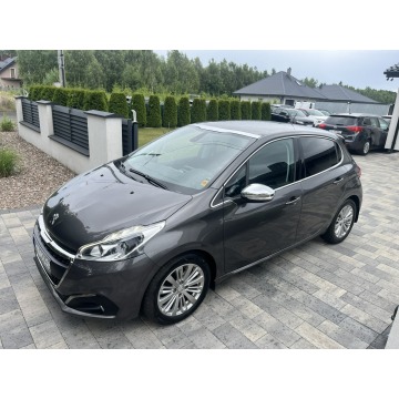 Peugeot 208  Hatchback 2018,  1.6 diesel - Na sprzedaż za 30 000 zł - Zagórów - zdjęcie 4
