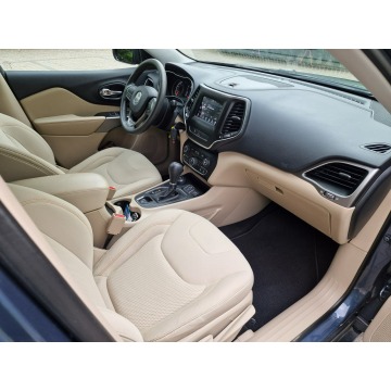 Jeep Cherokee  SUV 2020,  2.4 benzyna, automat - Na sprzedaż za 84 900 zł - Nowy Sącz - zdjęcie 9