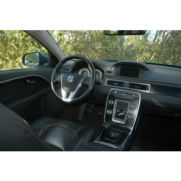 Volvo V70 2013,  2.0 diesel - Na sprzedaż za 34 900 zł - Słupsk - zdjęcie 10