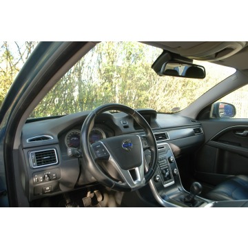Volvo V70 2013,  2.0 diesel - Na sprzedaż za 34 900 zł - Słupsk - zdjęcie 7