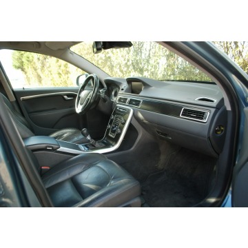 Volvo V70 2013,  2.0 diesel - Na sprzedaż za 34 900 zł - Słupsk - zdjęcie 8