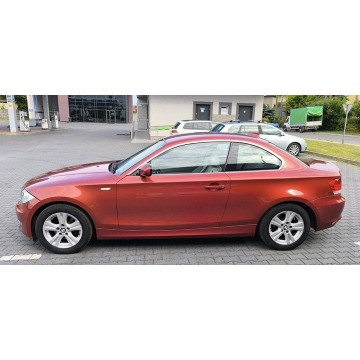 BMW Seria 1  Coupe/Sportowy 2010,  2.0 benzyna, automat - Na sprzedaż za 37 700 zł - Tomaszów Mazowiecki - zdjęcie 6