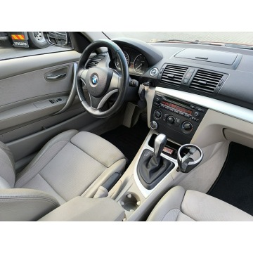 BMW Seria 1  Coupe/Sportowy 2010,  2.0 benzyna, automat - Na sprzedaż za 37 700 zł - Tomaszów Mazowiecki - zdjęcie 9