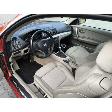 BMW Seria 1  Coupe/Sportowy 2010,  2.0 benzyna, automat - Na sprzedaż za 37 700 zł - Tomaszów Mazowiecki - zdjęcie 10