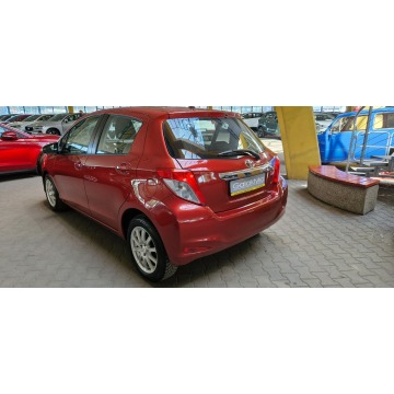Toyota Yaris  Hatchback 2013,  1.3 benzyna - Na sprzedaż za 27 400 zł - Mysłowice - zdjęcie 7