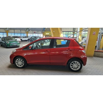 Toyota Yaris  Hatchback 2013,  1.3 benzyna - Na sprzedaż za 27 400 zł - Mysłowice - zdjęcie 6