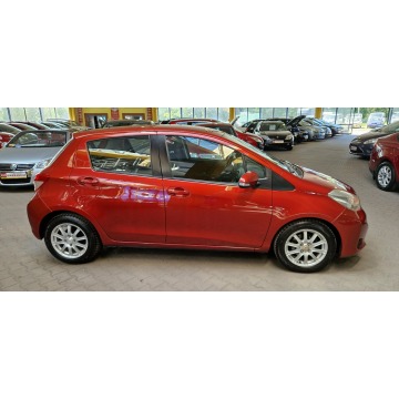 Toyota Yaris  Hatchback 2013,  1.3 benzyna - Na sprzedaż za 27 400 zł - Mysłowice - zdjęcie 10
