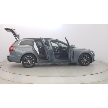 Volvo V60  Kombi 2022,  2.0 diesel, automat - Na sprzedaż za 73 200 zł - Warszawa - zdjęcie 12
