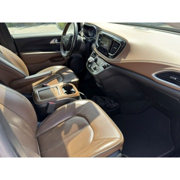 Chrysler Pacifica  Minivan/Van 2019,  3.6 benzyna, automat - Na sprzedaż za 129 500 zł - Warszawa - zdjęcie 7