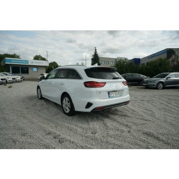 Kia Ceed 2022,  1.5 benzyna - Na sprzedaż za 50 000 zł - Poznań - zdjęcie 8
