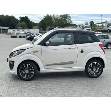 Ligier   Hatchback 2017,  0.5 diesel, automat - Na sprzedaż za 38 500 zł - Iwkowa - zdjęcie 2