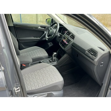 Volkswagen Tiguan  SUV 2023,  1.4 hybryda, automat - Na sprzedaż za 119 999 zł - Gostyń - zdjęcie 7