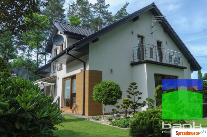 Sprzedam dom Ustronie -  wolnostojący,  pow.  180 m2,  działka:   693 m2